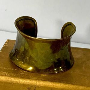 Vintage Wide Band Hammered Metal Cuff